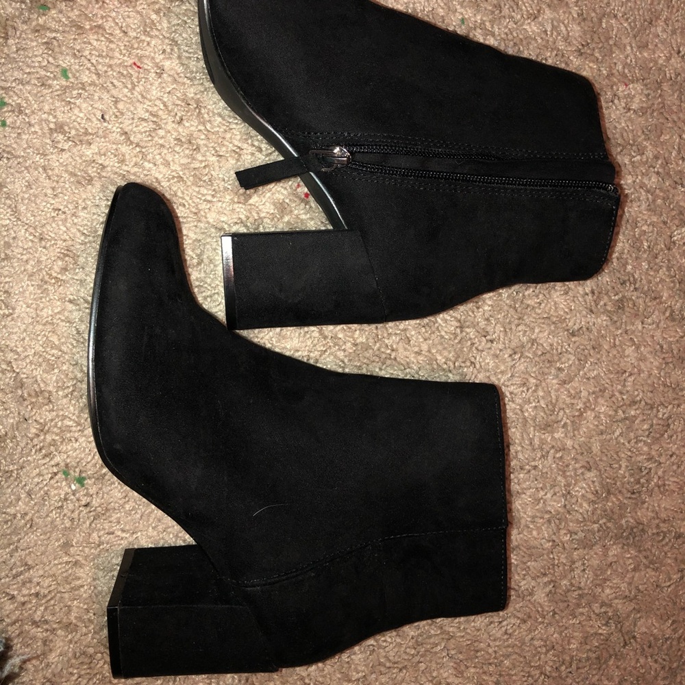 Black boots